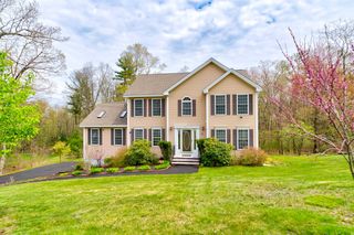 13 Hitching Post Lane, Salem, NH 03079