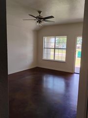 102 1/2 Surrey Ln #200-B, Gatesville, TX 76528