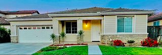 974 Pinewood Ave, Sanger, CA 93657
