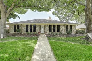 2225 Stone Creek Dr, Plano, TX 75075