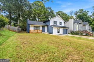 917 Lake Watch Dr, Stone Mountain, GA 30088