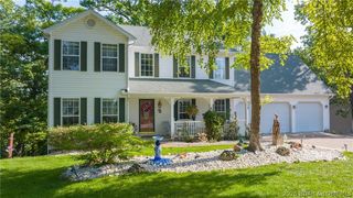 1008 Beacon Ridge Dr, Lake Ozark, MO 65049
