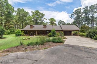 307 Salem School Rd, Collins, MS 39428