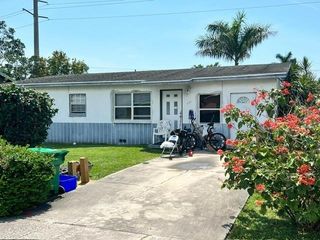 491 W Jordan Boulevard, Pahokee, FL 33476