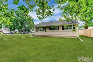 60 Marlborough Ave, Middlesex, NJ 08846