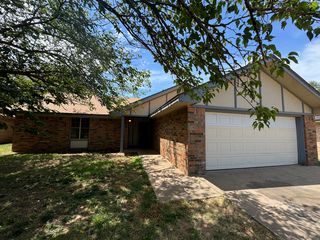 3529 102nd St, Lubbock, TX 79423