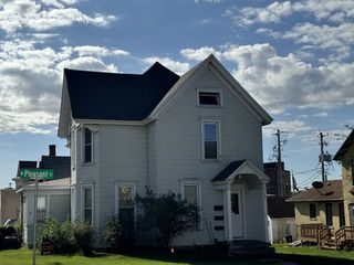 202 W  Pleasant St, Portage, WI 53901