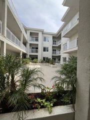 555 W  Grand Ave, Escondido, CA 92025