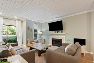 1 Gloucester Rd #1304, Hilton Head Island, SC 29928
