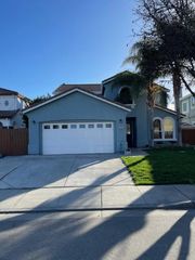 2432 Tennis Ln, Tracy, CA 95377