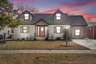 2618 E  2nd St, Tulsa, OK 74104