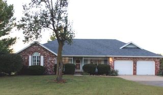 1037 Monarch Dr, Nixa, MO 65714