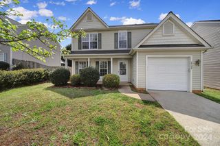 2724 Mulberry Pond Dr, Charlotte, NC 28208