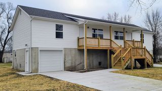 410 S  2nd St, Pacific, MO 63069