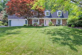 21 Chipping Rdg, Fairport, NY 14450