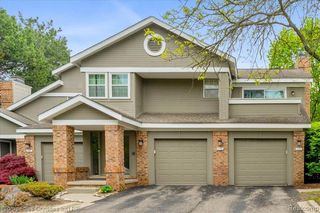 6651 Hearthside Ct, West Bloomfield, MI 48322