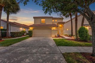 15657 NW 12th Mnr, Pembroke Pines, FL 33028