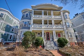 118 Trowbridge St #6, Cambridge, MA 02138