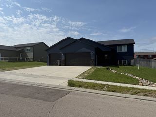 1215 Kodiak Dr, Box Elder, SD 57719
