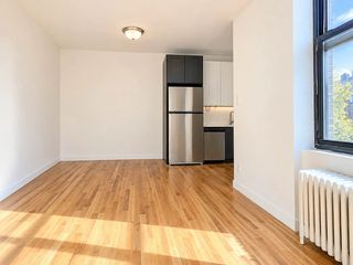 367 S  5th St #1A, Brooklyn, NY 11211