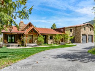 735 Upper Redmond Rd, Jackson, WY 83001