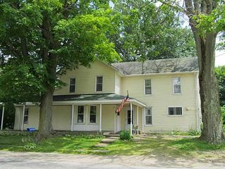 7208 Main St, Conneaut Lake, PA 16316