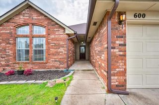 600 E  Katelyn Ln, Mustang, OK 73064