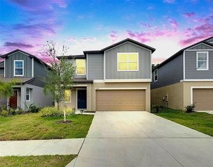 12617 Maple Bonsai Dr, Riverview, FL 33579