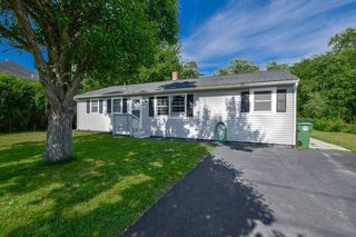 913 Point Rd, Marion, MA 02738