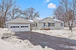 333 13th St S, Hudson, WI 54016