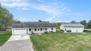 6481 Byron Rd, Howell, MI 48855