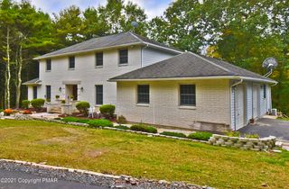125 Clearview Dr, Scotrun, PA 18355