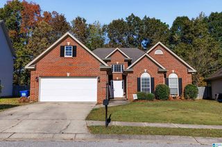 634 Forest Lakes Dr, Sterrett, AL 35147