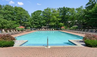 50 Royal Crest Dr   #14-001, North Andover, MA 01845