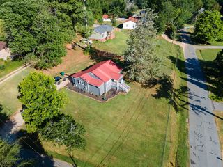 401 N  Charleston St, Blacksburg, SC 29702