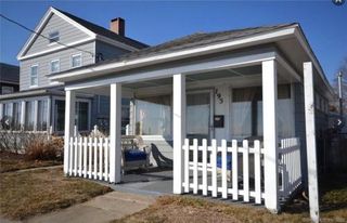 195 Main St, Niantic, CT 06357