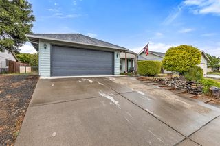 439 Westminster Dr, Eagle Pt, OR 97524