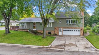 402 N  Minnesota St, Marshall, MN 56258