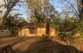 1701 S  6th St, Monroe, LA 71202