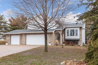4474 Victoria St N, Saint Paul, MN 55126