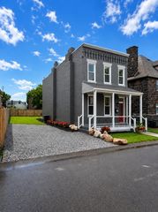 1202 Marvista St, Pittsburgh, PA 15212