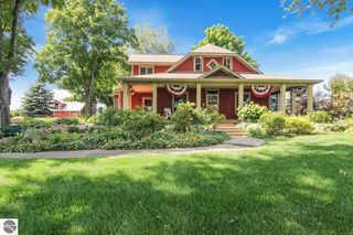 12655 Center Rd, Traverse City, MI 49686