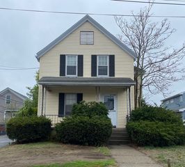101 Adams St, Newton, MA 02458