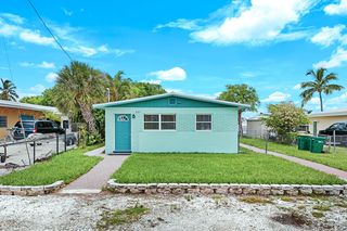 527B Goodland Dr W, Goodland, FL 34140