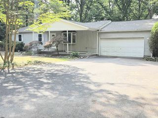 430 Melon Ave, Egg Harbor City, NJ 08215