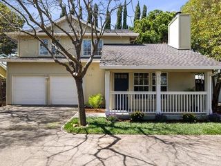 838 Excell Ct, Mountain View, CA 94043
