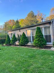 22513 Hawlings River Dr, Gaithersburg, MD 20882