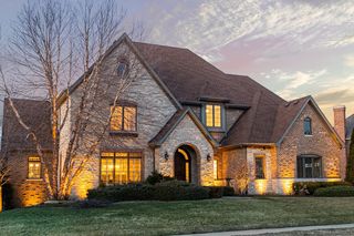5N076 Prairie Rose Dr, St Charles, IL 60175