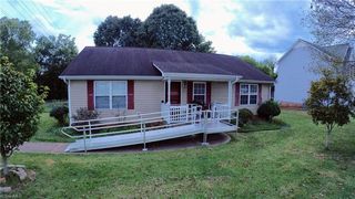 419 E  Lake Dr, Mocksville, NC 27028