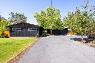 1199 SW Canyon Dr, Redmond, OR 97756